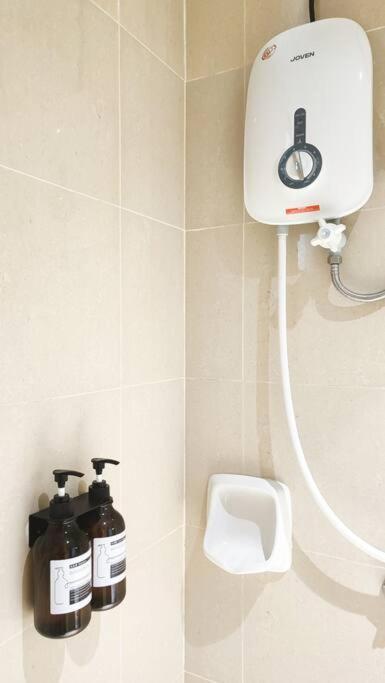 Pangsapuri Spacious 4br Near Klcc - Travel With Mrt Kuala Lumpur