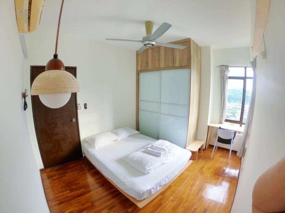 Spacious 4br Near Klcc - Travel With Mrt Kuala Lumpur