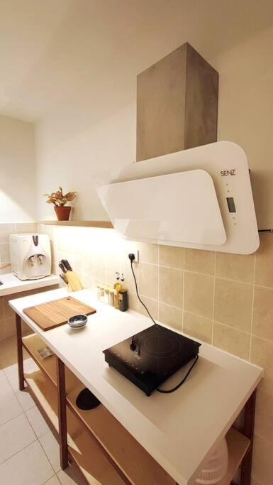 Pangsapuri Spacious 4br Near Klcc - Travel With Mrt