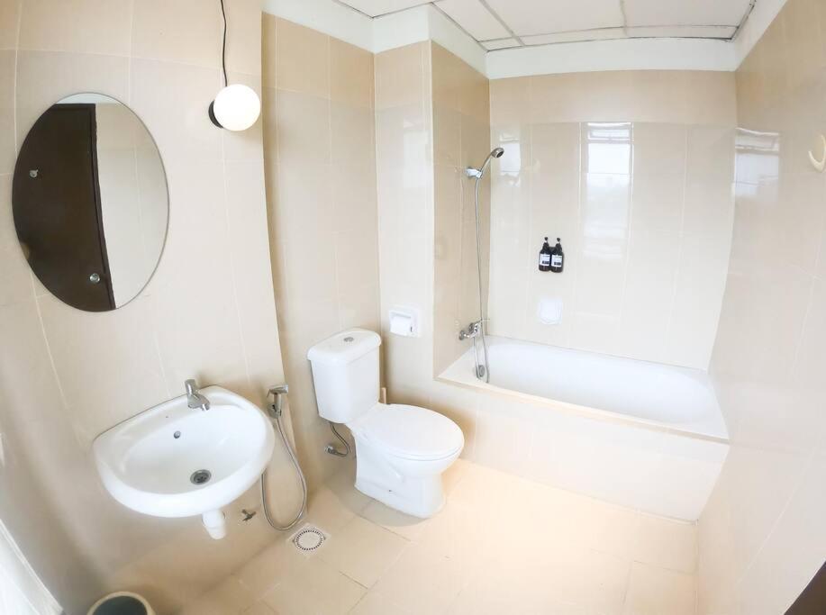 Pangsapuri Spacious 4br Near Klcc - Travel With Mrt *