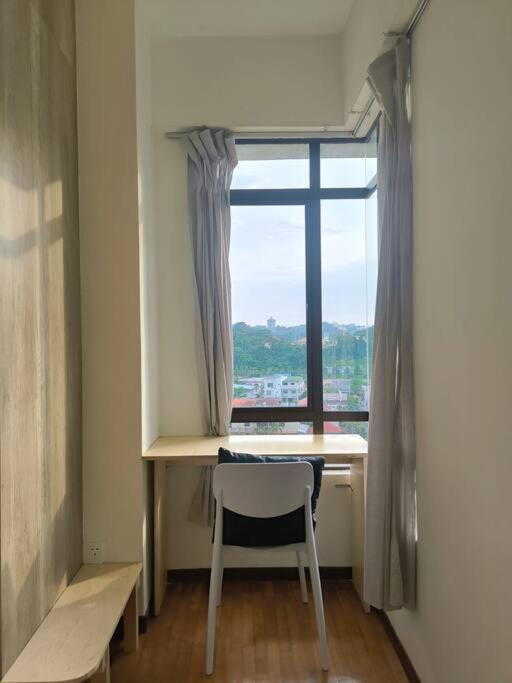 Pangsapuri Spacious 4br Near Klcc - Travel With Mrt Kuala Lumpur