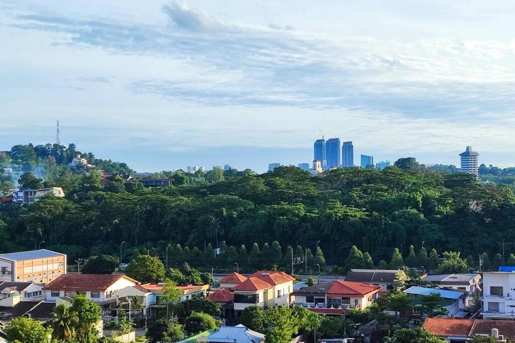 Spacious 4br Near Klcc - Travel With Mrt Kuala Lumpur