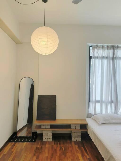 Pangsapuri Spacious 4br Near Klcc - Travel With Mrt
