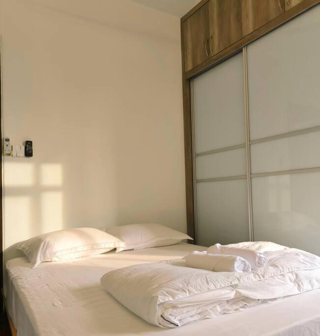 Pangsapuri Spacious 4br Near Klcc - Travel With Mrt