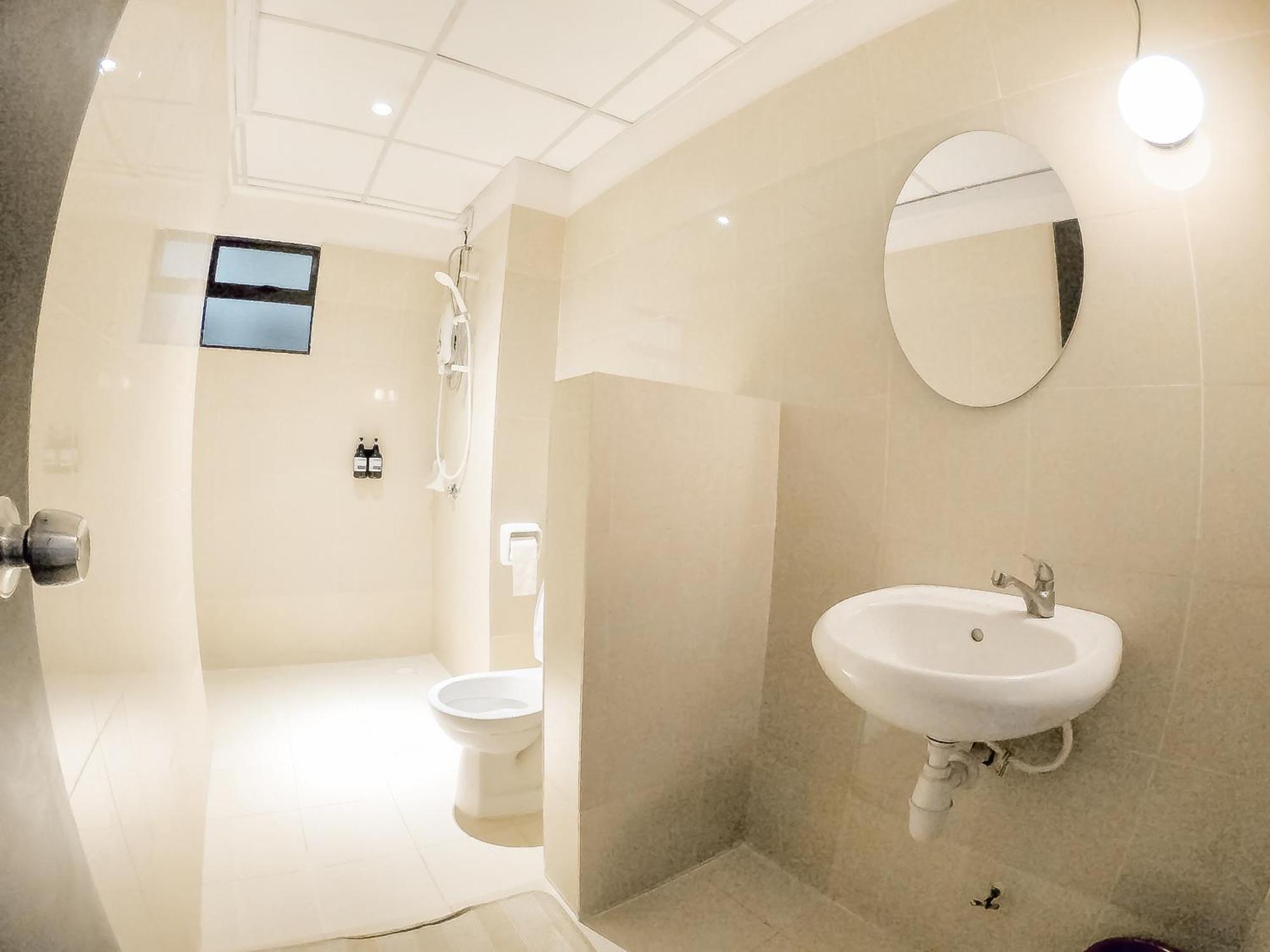 Pangsapuri Spacious 4br Near Klcc - Travel With Mrt